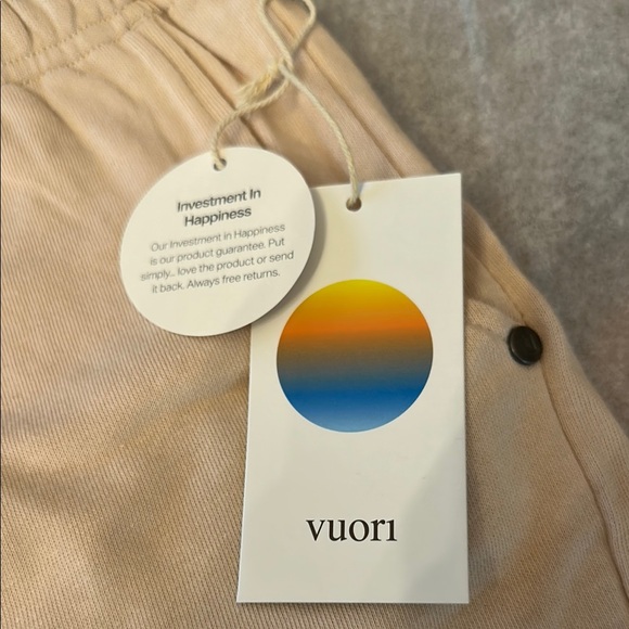 Vuori Sunnyside Short Alabaster - Picture 3 of 5